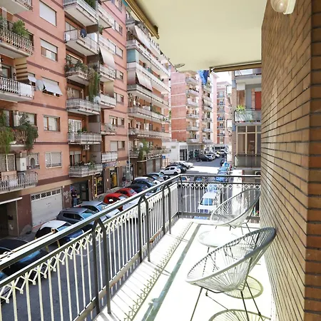 Unique Tiburtina Bed & Breakfast