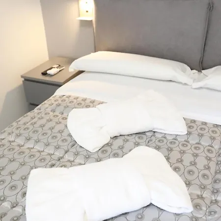 ベッド・アンド・ブレックファスト Unique Tiburtina ローマ