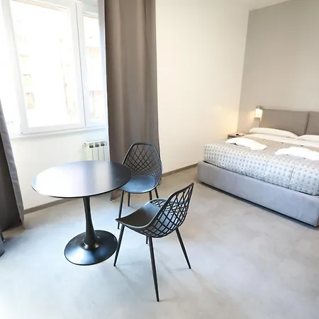 Unique Tiburtina * ローマ