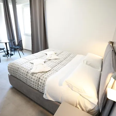 Unique Tiburtina * ローマ