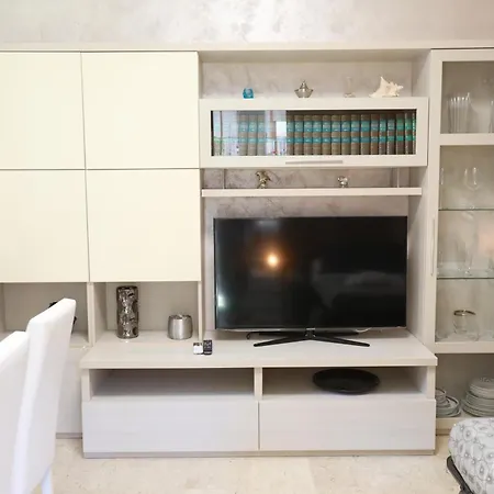 ベッド・アンド・ブレックファスト Unique Tiburtina ローマ